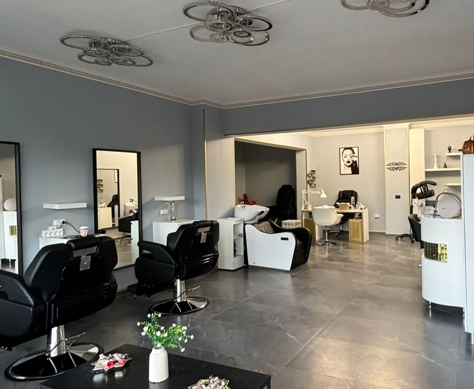 Luxy Beauty Salon